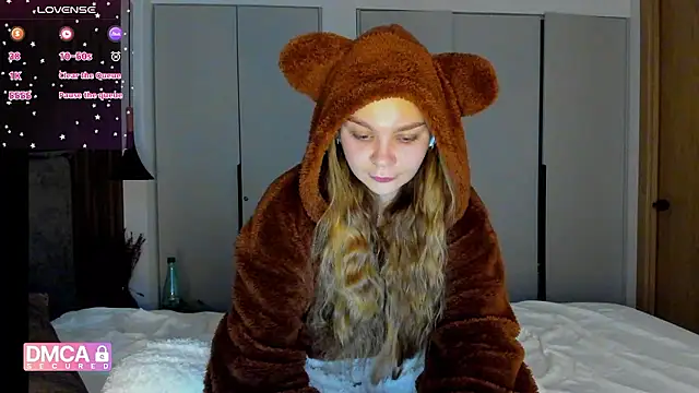 Molly sweetie online show from December 18, 7:35 am