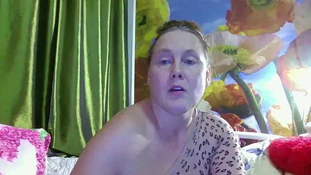 Snapshot of pussykroshka chatting on October 4, 4:11 pm pussykroshka online show from October 4, 4:11 pm