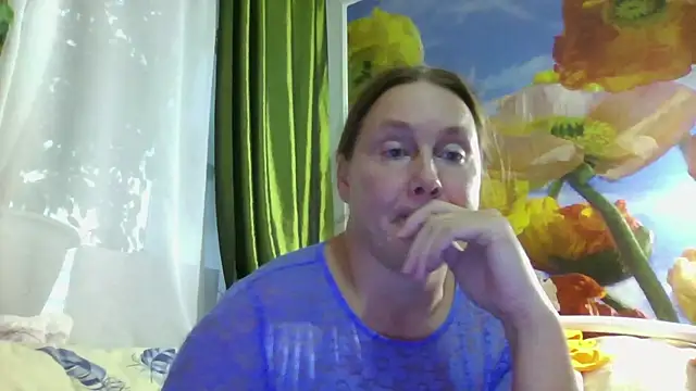 Snapshot of pussykroshka chatting on September 9, 4:29 pm pussykroshka online show from September 9, 4:29 pm
