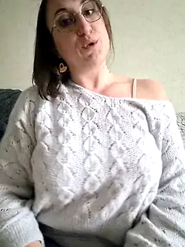 minierose online show from April 5, 5:12 pm