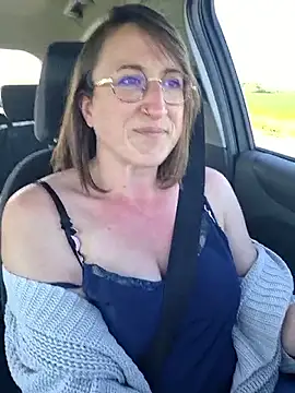 minierose online show from April 10, 2:56 pm