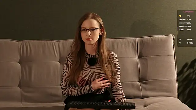 steffania- online show from April 5, 3:00 pm