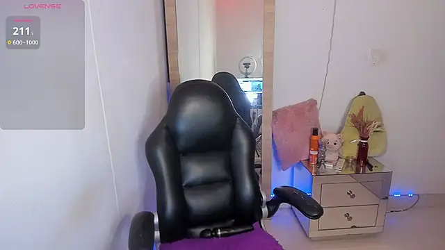 hellensexy online show from February 23, 10:31 pm