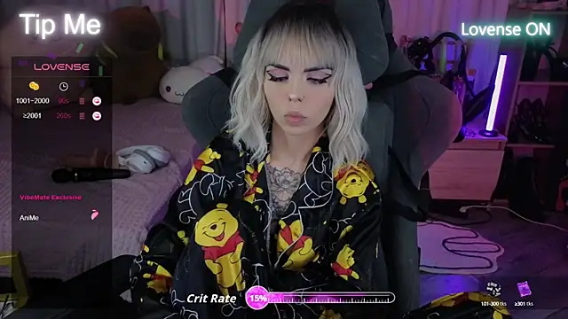 Snapshot of Kerry_Kirk chatting on September 28, 12:17 am Kerry Kirk online show from September 28, 12:17 am