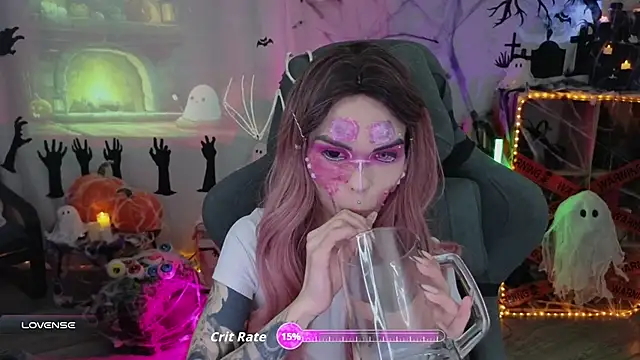 Snapshot of Kerry_Kirk chatting on October 29, 11:40 pm Kerry Kirk online show from October 29, 11:40 pm