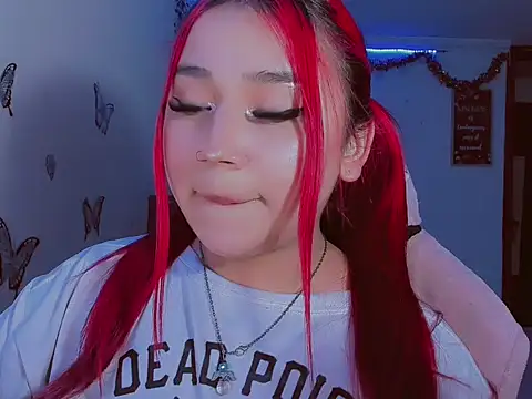 madisonx17 online show from February 6, 11:30 pm