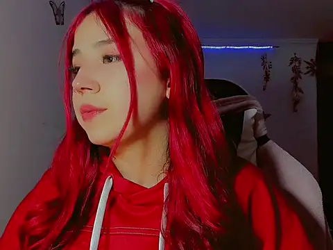 Snapshot of madisonx17 chatting on September 28, 1:12 am madisonx17 online show from September 28, 1:12 am