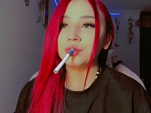 Snapshot of madisonx17 chatting on October 2, 12:37 am madisonx17 online show from October 2, 12:37 am