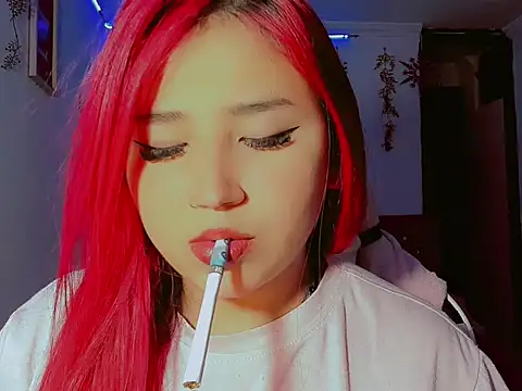 Snapshot of madisonx17 chatting on October 31, 12:34 am madisonx17 online show from October 31, 12:34 am