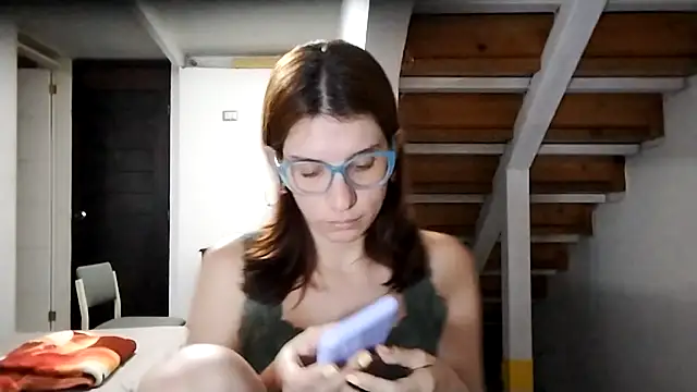 Snapshot of Luna-e-Franco1 chatting on October 13, 12:57 am Luna-e-Franco1 online show from October 13, 12:57 am