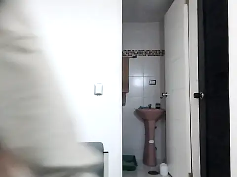 Snapshot of Luna-e-Franco1 chatting on October 20, 1:30 am Luna-e-Franco1 online show from October 20, 1:30 am