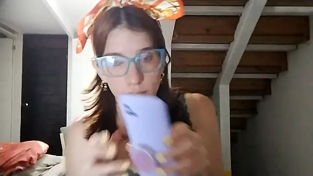 Snapshot of Luna-e-Franco1 chatting on October 12, 12:57 am Luna-e-Franco1 online show from October 12, 12:57 am