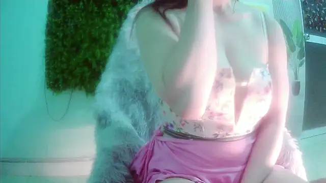 Yii-Ser online show from November 21, 9:06 pm