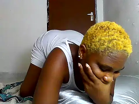 Snapshot of SexyKimberly23 chatting on October 25, 10:05 pm SexyKimberly23 online show from October 25, 10:05 pm