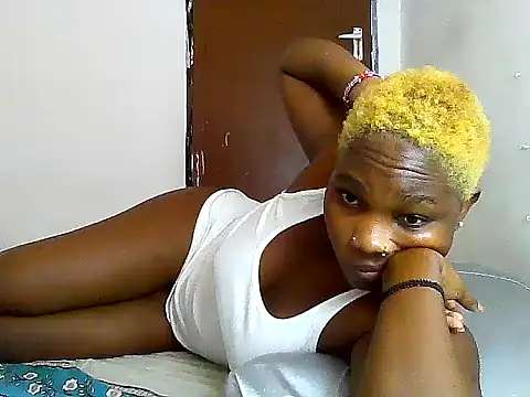 Snapshot of SexyKimberly23 chatting on October 29, 8:40 am SexyKimberly23 online show from October 29, 8:40 am