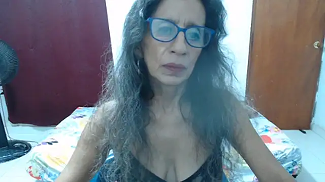 luz stella online show from June 25, 4:34 am