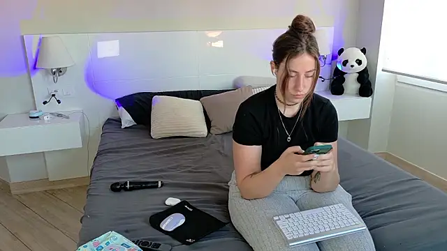 Coco fr online show from March 23, 8:09 am