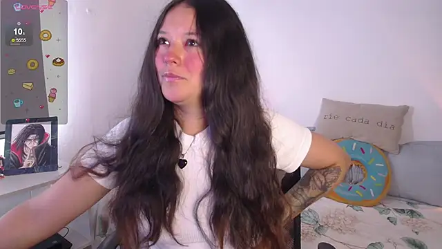 Snapshot of Lexie_Thompson10 chatting on September 15, 5:53 pm Lexie Thompson10 online show from September 15, 5:53 pm