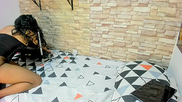 kaiagerbes3 online show from November 5, 12:05 am