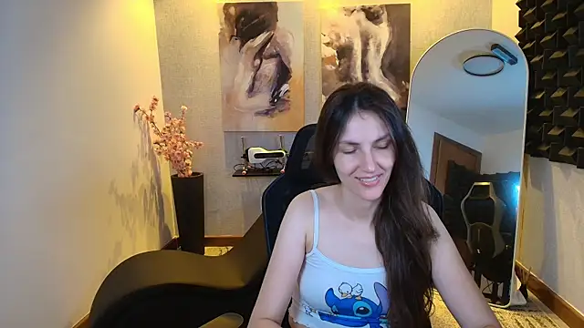 Snapshot of upssnowy chatting on September 21, 12:53 am upssnowy online show from September 21, 12:53 am