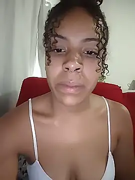 Julia Pretinha online show from November 3, 1:04 pm