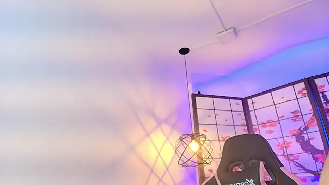 Fluffy Bubble21 online show from December 3, 3:09 am