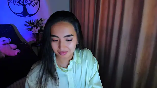 worldofkim online show from October 26, 9:27 am