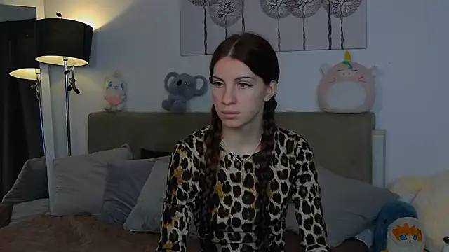 Snapshot of CassKiera chatting on September 30, 5:24 am CassKiera online show from September 30, 5:24 am