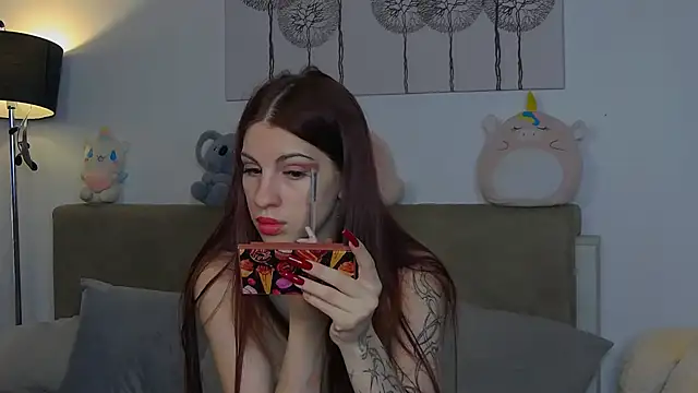 Snapshot of CassKiera chatting on October 6, 5:13 am CassKiera online show from October 6, 5:13 am