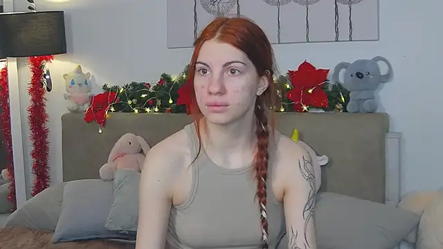 CassKiera online show from December 19, 5:54 am