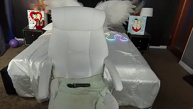 IsabellaFoxyy online show from March 12, 1:47 pm