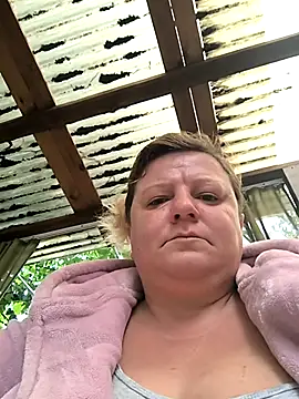 Snapshot of jusichka chatting on September 24, 5:28 am jusichka online show from September 24, 5:28 am