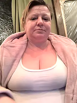 Snapshot of jusichka chatting on October 20, 4:43 pm jusichka online show from October 20, 4:43 pm