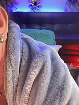 Snapshot of PaulinaSanders_X chatting on October 12, 1:52 am PaulinaSanders X online show from October 12, 1:52 am