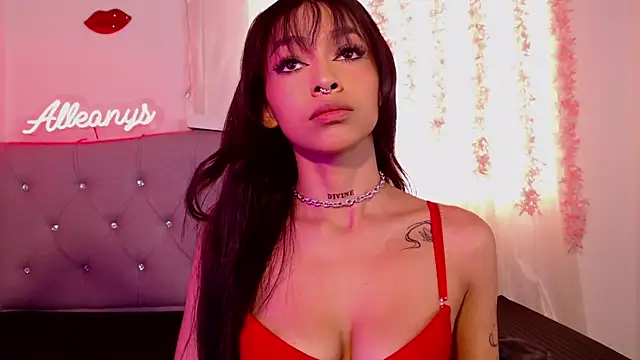 Snapshot of Alleanys_Cristal chatting on September 30, 3:17 pm Alleanys Cristal online show from September 30, 3:17 pm