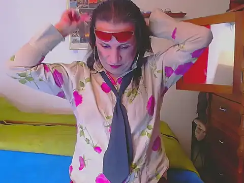 LorenJade online show from January 15, 7:47 am