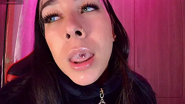 leahtemptation3 online show from March 14, 10:27 am