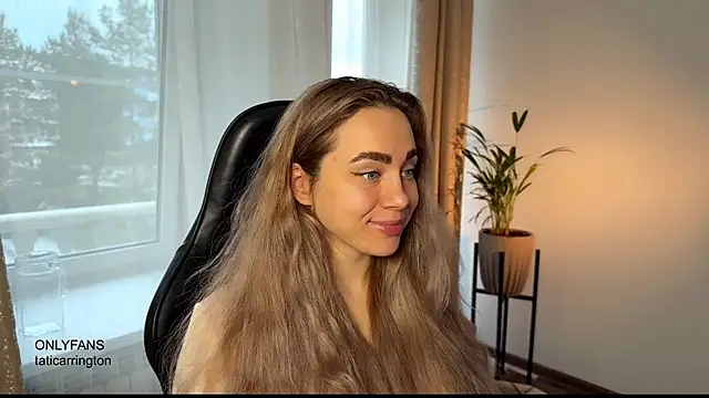 Snapshot of hotexclusive_ chatting on October 29, 4:39 am hotexclusive  online show from October 29, 4:39 am