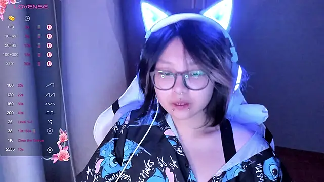 maydaykimmy online show from October 28, 8:46 pm