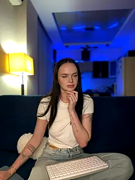 Snapshot of DinaTasty chatting on October 12, 8:22 pm DinaTasty online show from October 12, 8:22 pm