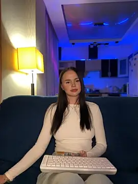 Snapshot of DinaTasty chatting on October 17, 9:07 pm DinaTasty online show from October 17, 9:07 pm