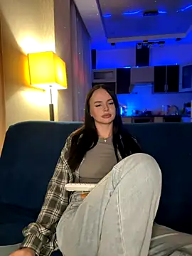 Snapshot of DinaTasty chatting on October 24, 9:33 pm DinaTasty online show from October 24, 9:33 pm