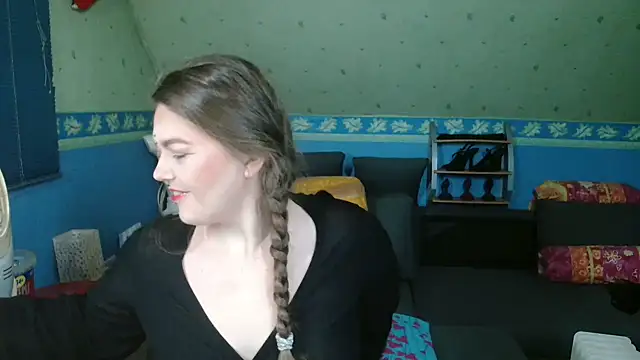 SherineDivine online show from October 3, 4:28 am