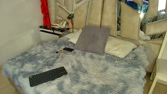 Snapshot of Natalyefoster chatting on September 19, 7:02 pm Natalyefoster online show from September 19, 7:02 pm