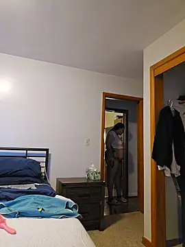 honeeyyy pot online show from April 15, 8:15 am