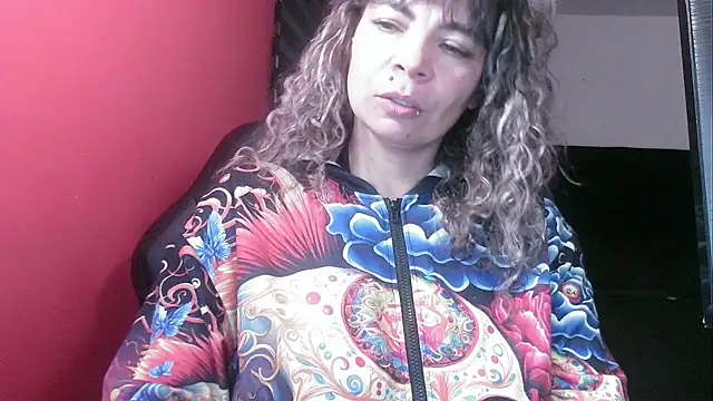 Snapshot of charlotedoll chatting on October 13, 2:58 am charlotedoll online show from October 13, 2:58 am