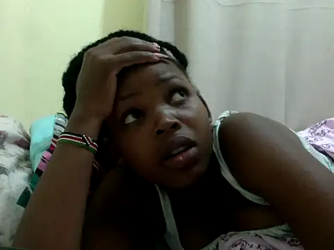 Snapshot of queen-sasha chatting on October 27, 11:28 am queen-sasha online show from October 27, 11:28 am