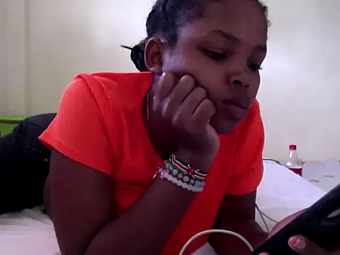 Snapshot of queen-sasha chatting on October 8, 11:03 am queen-sasha online show from October 8, 11:03 am