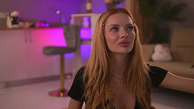 ButterflyLeah online show from October 14, 1:41 am