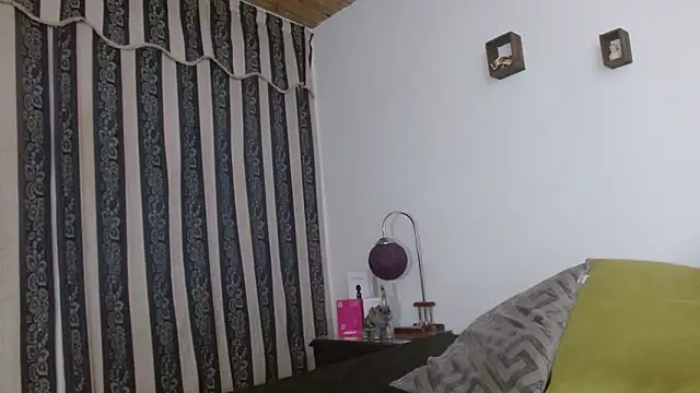 Snapshot of JULYSEX1 chatting on September 28, 2:11 pm JULYSEX1 online show from September 28, 2:11 pm